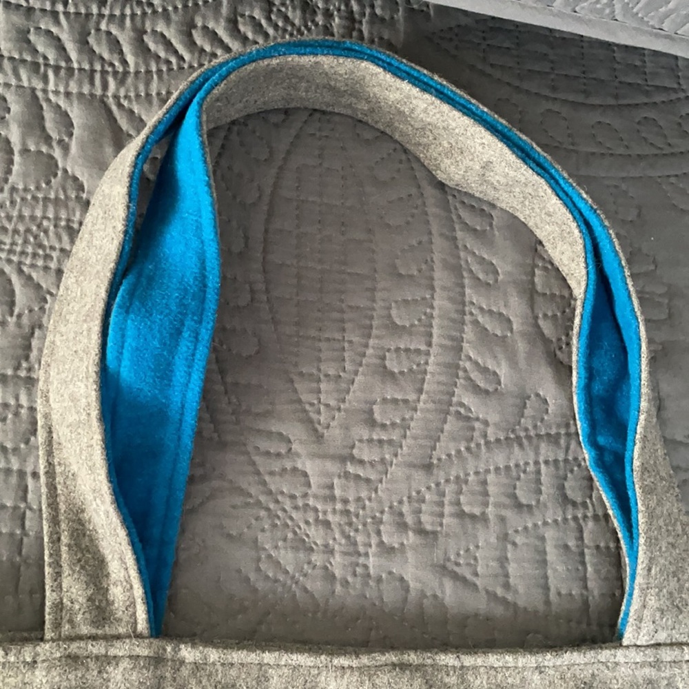 Felt/Wool Tote - Picture 3 of 5